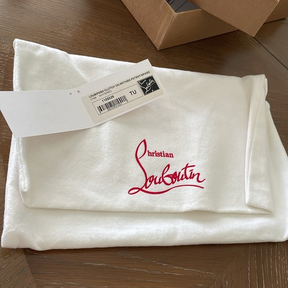 EUC Christian Louboutin LoubiPosh Valentines Spiked Clutch w/ chain,dust bag,box - Picture 15 of 17